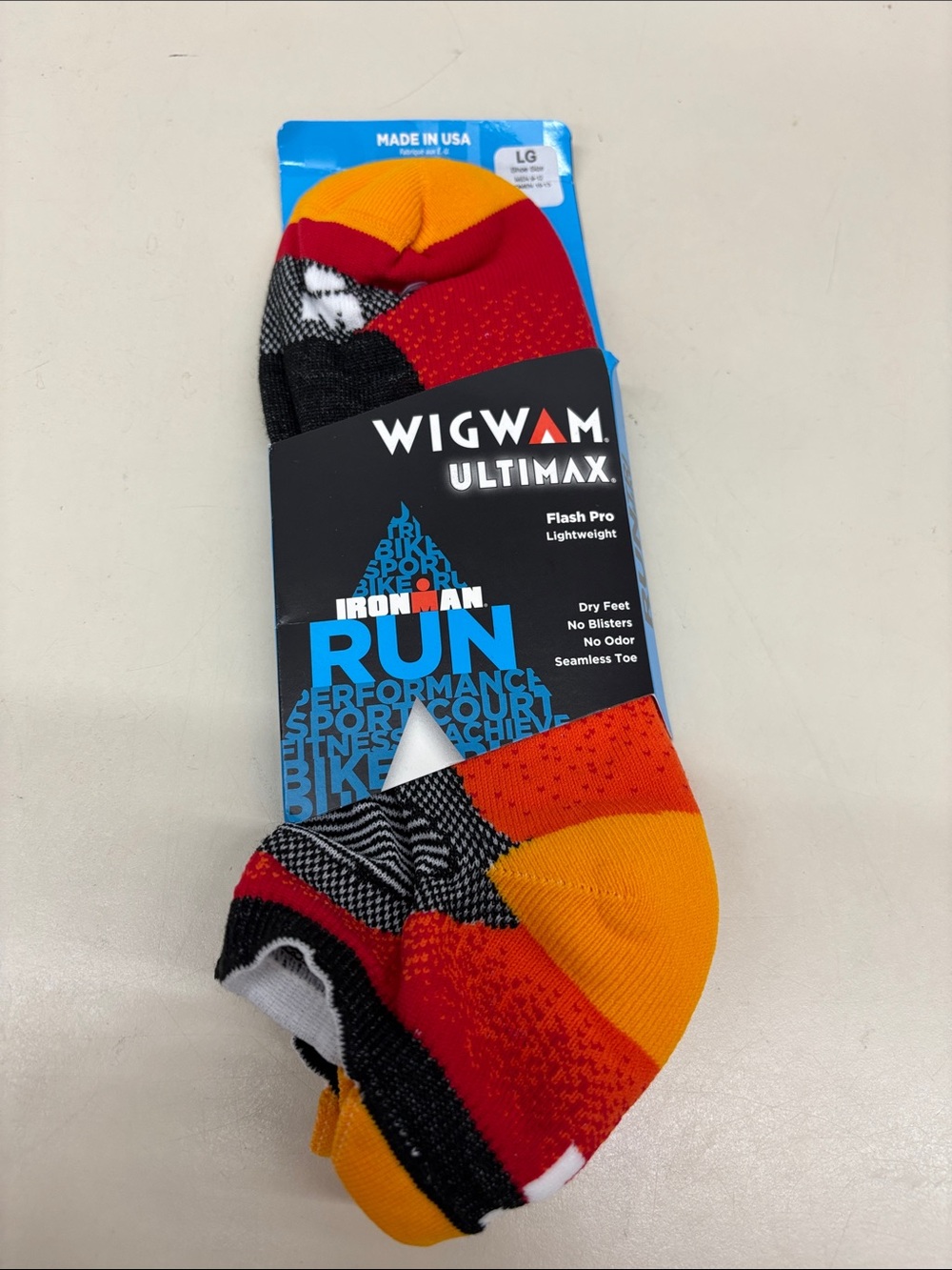 NWT Wigwam Ultimax Flash Pro Lightweight Run Socks - Red, Orange, Black